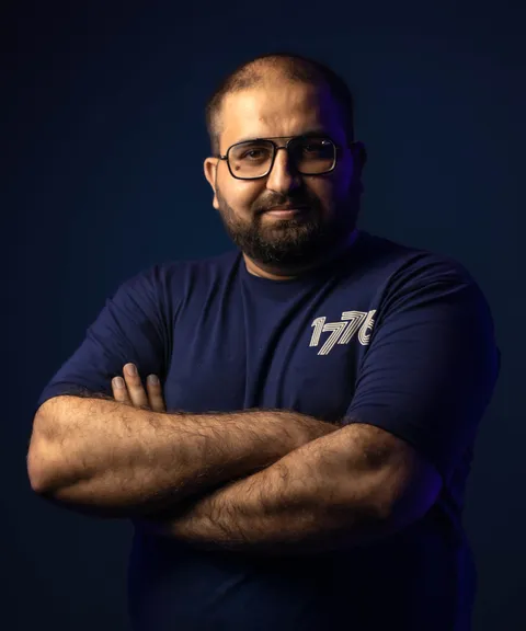 Portrait of Muhammad Ovais, founder of Datazeb